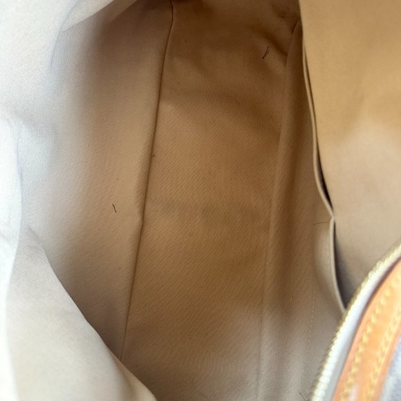 Louis Vuitton Tote - Picture 4 of 4